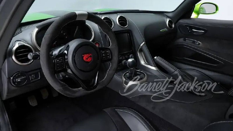 Легендарный Dodge Viper почти без пробега может уйти с молотка за $500 тысяч. 6