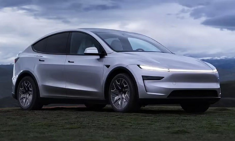 В Китае представили удлинённую Tesla Model YL