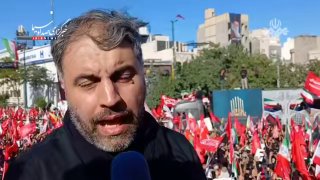 🎦 המכונית שנשאה את גופתו של האימאם שנהרג חלפה ליד כיכר פנצדה ח'ורדאד ברחוב האימאם רזה