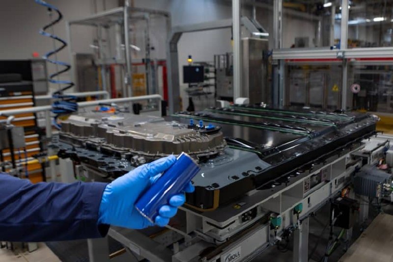 Согласно последним разъяснениям BMW, предложение «одной батареи» для всех ив «пе