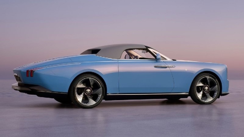 Rolls-Royce показал электрический кабриолет за $9,5 млн 3
