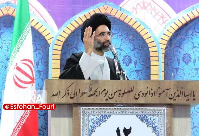 اصفهان فوری: لزوم صرفهجویی در مصرف بنزین از سوی امام جمعه کاشان🔹امام جمعه کاشان با اشاره به فاصله میان تولید و مصرف روزانه بنزین در