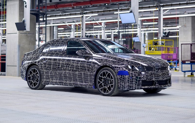 BMW собрал первые экземпляры нового i3 3