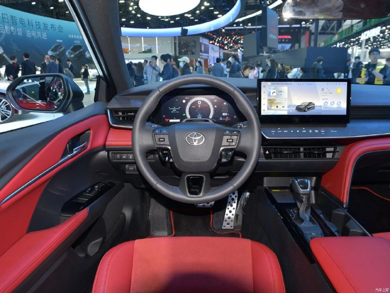 Продажи новейшей Toyota Camry стартуют 6 марта 3