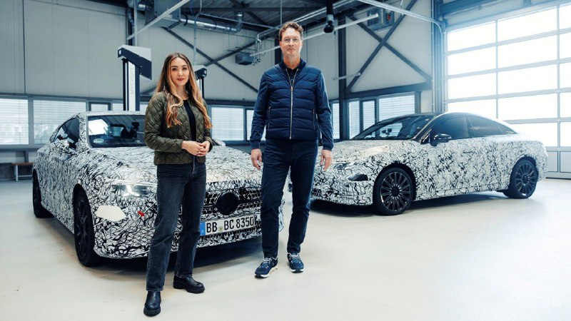 Компания Mercedes-Benz опубликовала фото нового CLA 3