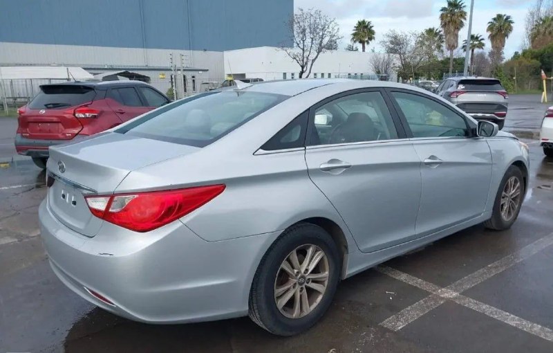В США продали угнанный Hyundai Sonata за 25 долларов 3