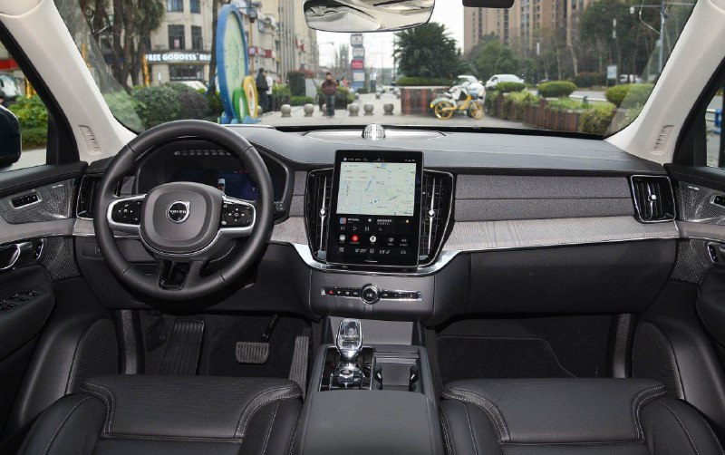 В Шанхае представили обновленный Volvo XC90 5