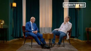 «Эксмо-АСТ» не выпустила десятки книг из-за цензурыИздательская группа «Эксмо-АСТ» отказалась публиковать несколько десятков книг, которые не прошли проверку на соответствие российскому законодательству. Об этом в интервью Forbes рассказал президент группы