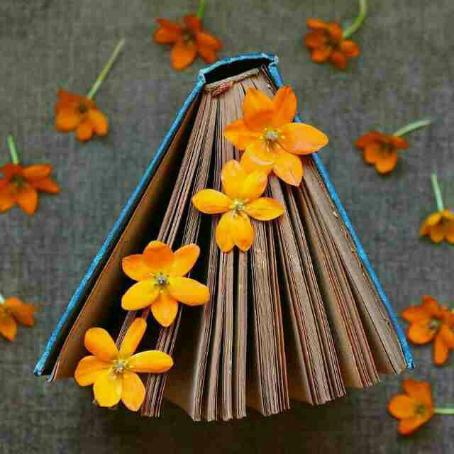 🌸 زندگے جاریست 🌸: #دوخط_شعرکتاب عشق را، جز یک ورق نیستدر آن هم نکته‌ای جز نام حق نیست #پروین_اعتصامی🍃🌸 @zendegijarist2