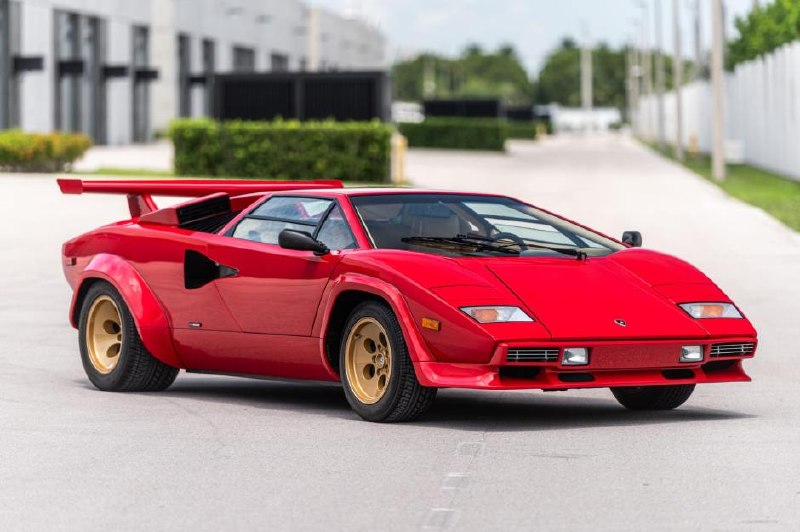 🚗⚡ Пора вдохнуть в легенды!Сегодня мы вернули к жизни 1983‑й Lamborghini Counta