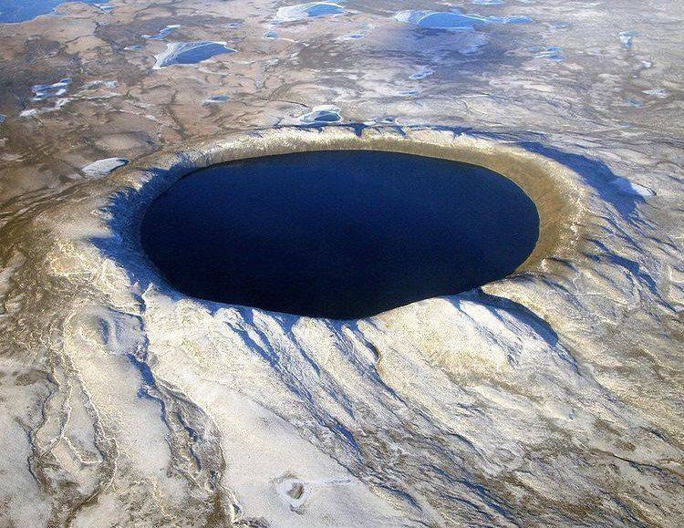 شبکه باران: 🌎حفره عظیم pingualuit در کانادا که ۱/۴ میلیون سال پیش به خاطر بر خورد یک شهاب سنگ ایجاد شده!#دانستنی@tv_baran