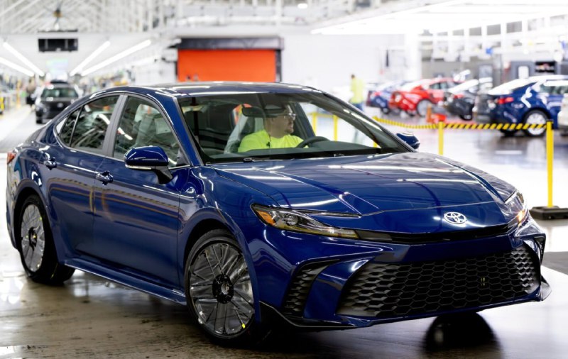 Toyota повезёт в Японию машины из США