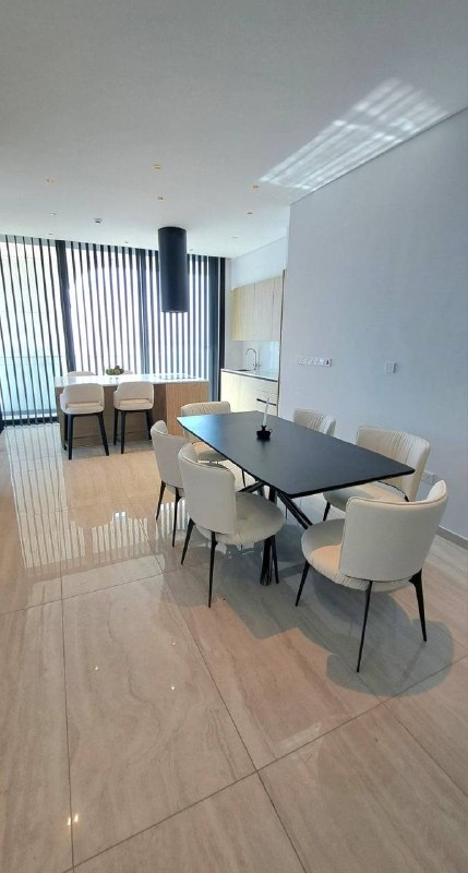 2-bed luxury beachfront apartment in Germasogeia photo 3