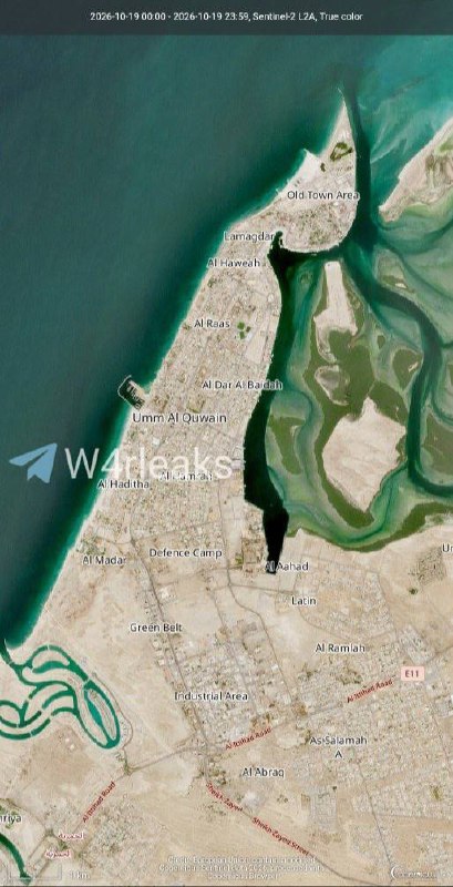- 🇦🇪 Before and after the oil spill at Umm Al Quwain beach.