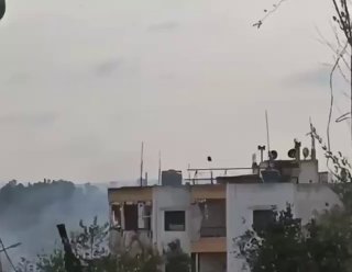 כטב"מ ישראלי מתפוצץ מעל בניין במפדון, דרום לבנון. מקורות לבנוניים: היעד היה אנטנות שידור ואינטרנט.
