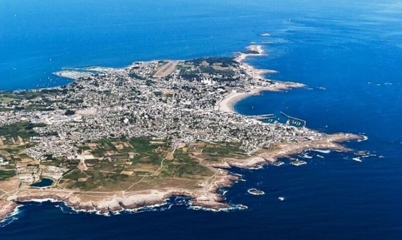 24 שעות בצל מל"טים; קרב בחושך להצלת צליל האי
