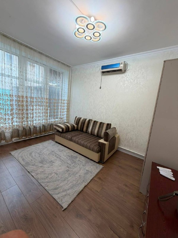 🏡 Сдаётся дом | Ахунбаева / Матросова / БЕЗ ПОДСЕЛЕНИЯЖелательно для иностранцев 📍 Адрес: Ахунбаева / Матросова, первая линия по Ахунбаева🏠 В доме:✔️ 3 спальни с кондиционерами✔️ Детская комната✔️
