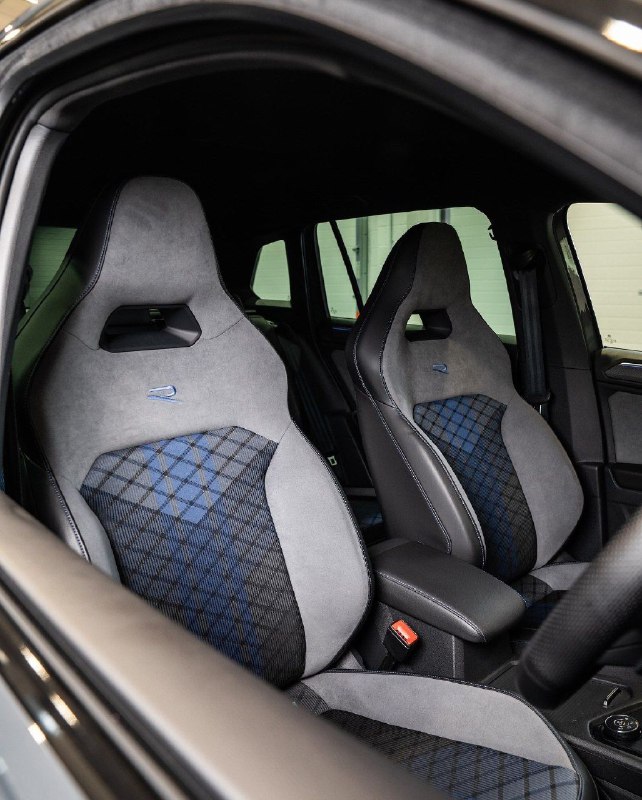 VW Tiguan R 5