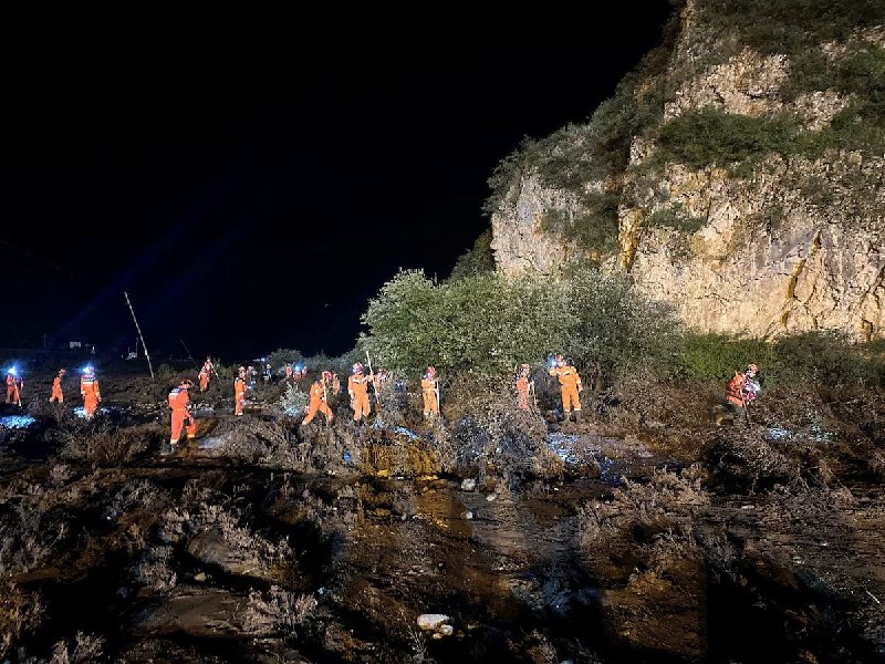 🔸 רויטרס: מספר ההרוגים משיטפונות ומפולות במחוז גאנסו בסין עלה ל-25 בני אדם ו-23 בני אדם נפצעו.