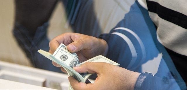پایگاه خبری بانک مردم: 📌شناسایی ۷۰ دانه‌درشت بازار ارز و طلامرکز اطلاعات مالی:🔸️۷۰ دانه‌درشت بازار ارز و طلا با گردش مالی مشکوک ۱۳۰ همتی در یک 