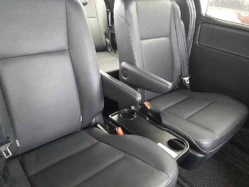 Toyota Esquire 2020 фото 6