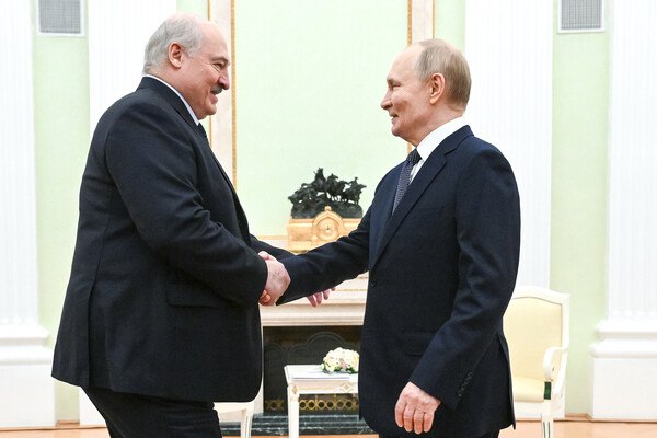 Путин дал Лукашенко мастер-класс Президент Белоруссии Александр Лукашенко