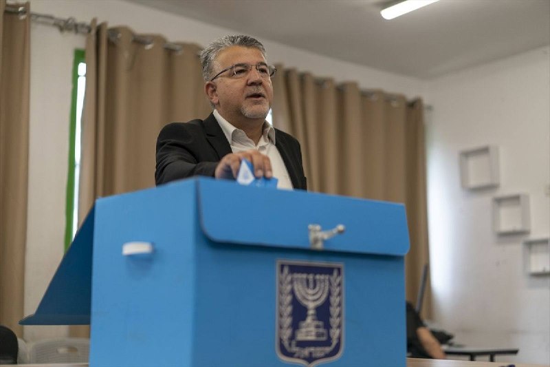 ראש הרשימה הערבית המשותפת, יוסף ג'בארין, המייצג את הערבים בעלי אזרחות משטר ישראל, אמר: אנו מוכנים לנקוט בצע…