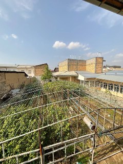 Срочно Продаётся Добротный дом с большим участком. Чукурсой 10,5 соток
