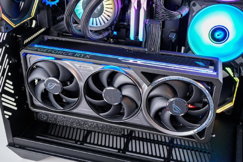 لیون کامپیوتر: 🚨 ایسوس جلوی دردسر 12V-2×6 را میگیرد!🛡️ ایسوس در نسخه جدید GPU Tweak III یک قابلیت ایمنی جدید اضافه کرده که اگر جریان ک