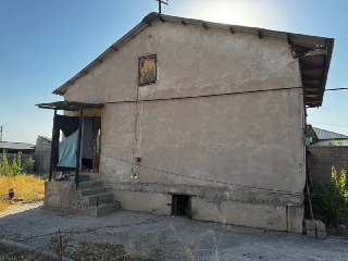 Uy sotiladi 25000
