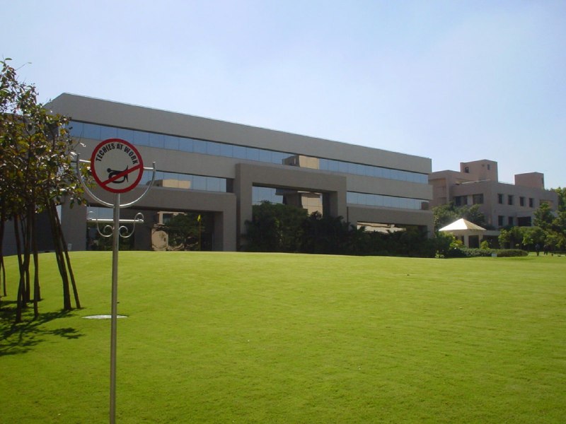 Сооснователь индийского разработчика ПО Infosys Нараяна Мурти (Narayana Murthy) нашёл способ стимулировать рост экономики Индии — ввести 72-часовую раб фото