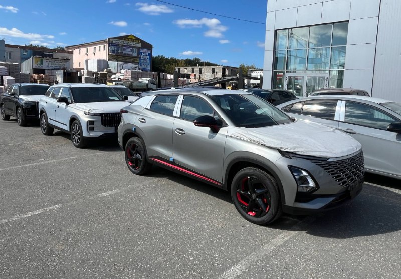 Импорт новых автомобилей в Россию упал на 67%