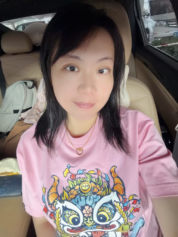 早晨珠海88深圳你好深圳遇见一个美团无人驾驶小比噶机器人在送货深圳真是美食荒漠早晨珠海88深圳你好深圳遇见一个美团无人驾驶小比噶机器人在送货深圳真是美食荒漠
