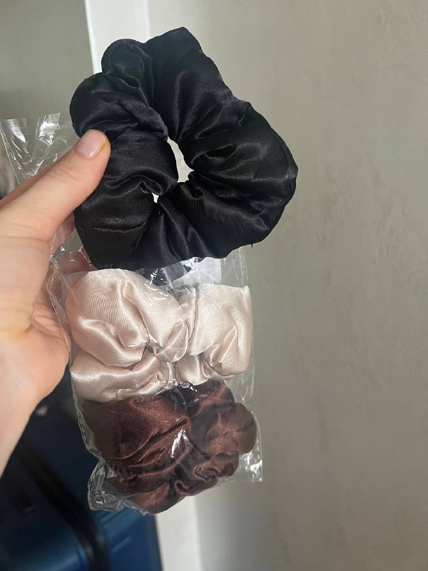 Резинки для волос и Холст + Туфли для танцев — фото 1