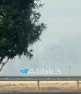 תמרות עשן מכסות שטחים נרחבים בבחריין כתוצאה מנפילת טילים איראניים.