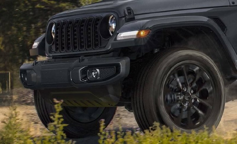 Jeep Gladiator получил спецверсию NightHawk 2