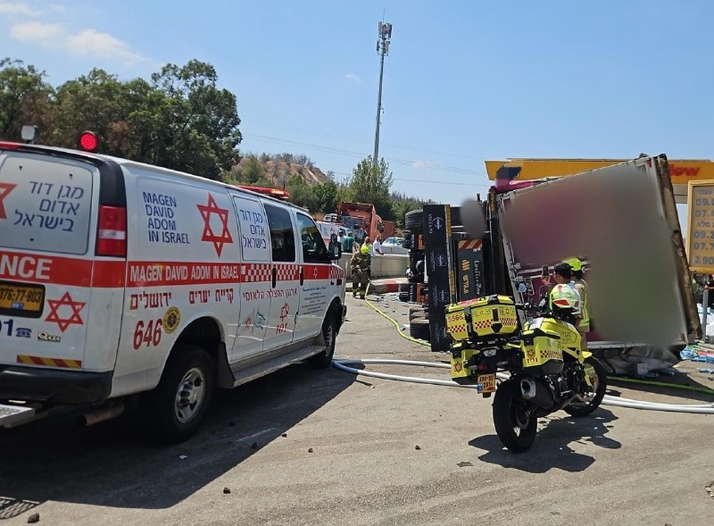 ענבר טויזר