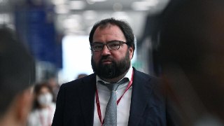 Занавес опускается — Forbes сообщил, что в России могут ввести плату за использование VPN-сервисов и административную ответственность за него же  Forbes рассказал, что об этом попросил сотовых операторов глава Минцифры Максут Шадаев. Согласно его предложен