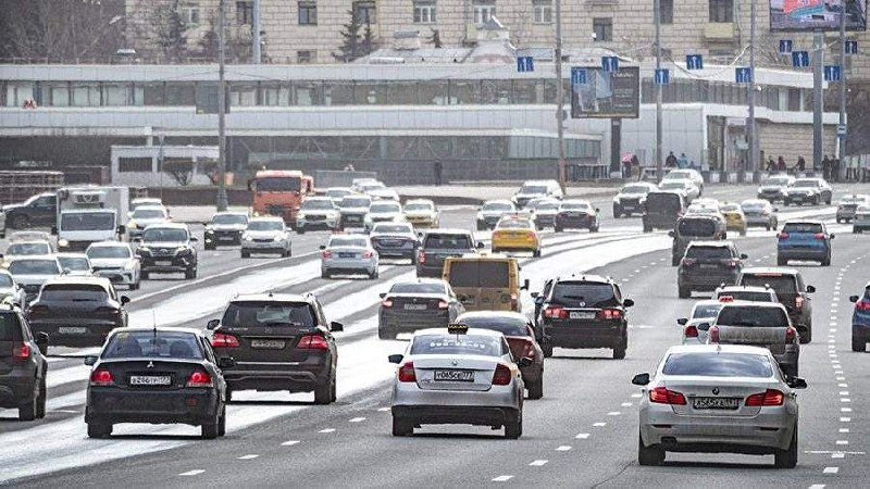 Почти три четверти российских авто старше 10 лет