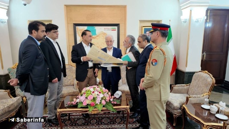 کانال رسمی صابرین نیوز: ✅ با بدرقه وزیر کشور؛فرمانده ارتش و وزیر کشور پاکستان تهران را ترک کردند✅ @Saberinfa