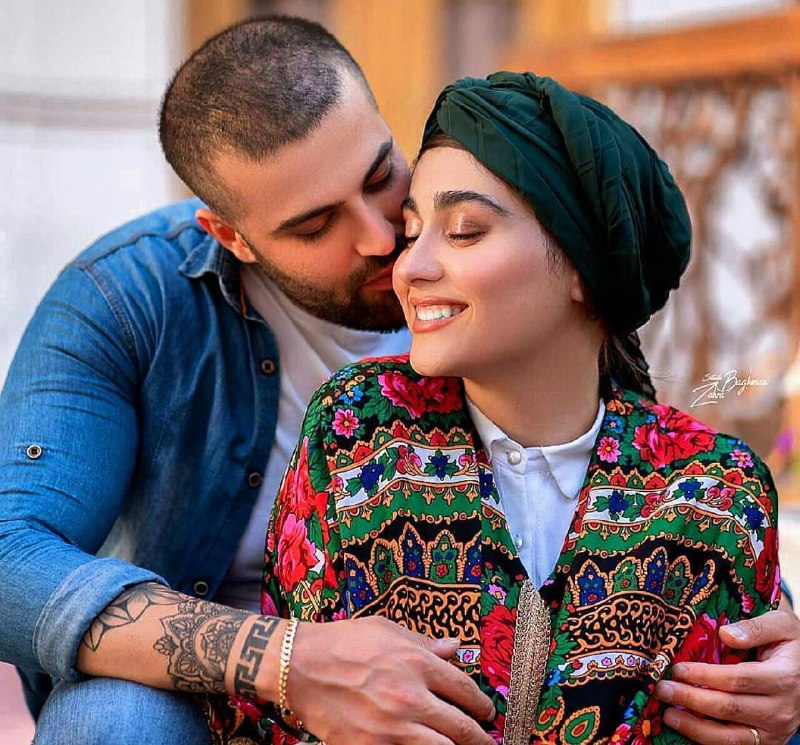 🧚♀کانال لایک وگیف🧚♀: .ظــهر را تــرمــه مــیــزنــم روے چــشــمــاے زیــبــاتــ مــژگــان تــو رارقــص مــیــدهم همــه بــیــقــرارے ایــن شـ