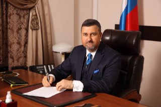 ❗️ Глава Дагестана уходит в отставку, его место займет глава Верховного суда республики. «Жизнь идет дальше», заявил Путин  Глава Дагестана Сергей Меликов «переходит на другую работу», сообщил Владимир Путин.  «У действующего главы республики [Дагестан] Се