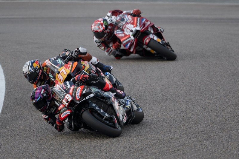 🚀 Aprilia поднимается в системе разрешений MotoGP, Ducati и Honda – в обратную 