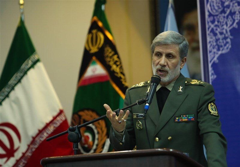 خبر۲۴: ‏✅ پاداش کشتن هر متجاوز آمریکایی 30 هزار دلارفرمانده کل ارتش در مراسم روز‌خبرنگار: با مشارکت مردم، اگر هرنیروی ایرانی بت