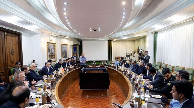 שר הפנים של פקיסטן נפגש עם שר הנפט