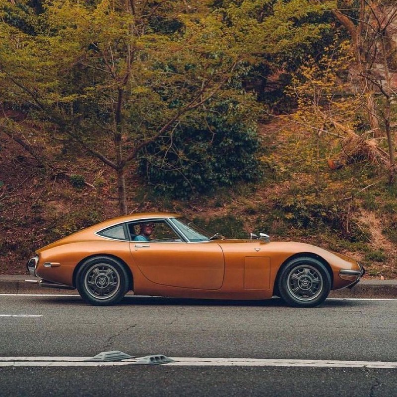 Toyota 2000GT 4