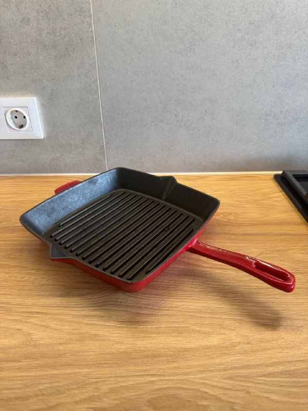 Сковорода гриль чугунная, тяжелая. В идеальном состоянии, антипригарное покрытие без сколов и царапи — фото 1