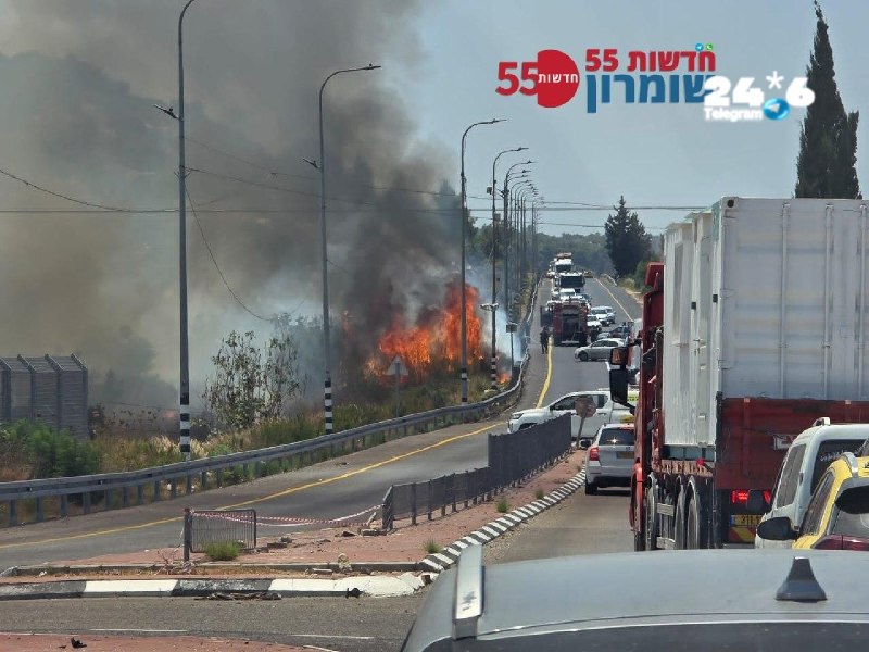 🇮🇱 תיעוד מהשריפה בכביש 55. כאמור, הכביש חסום.