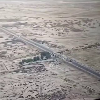 🔴 הסרטון של פיגוע התאבדות קרקעי עם משאית תופת על מפקדת הצבא הפקיסטני על ידי בדלנים באלוך