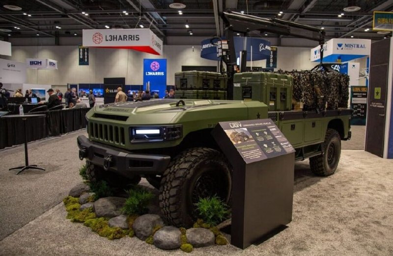 Военный Humvee превратили в беспилотник 2